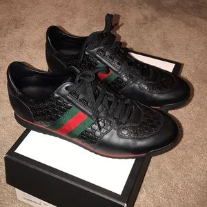 Authentic Gucci black leather sneaker!
